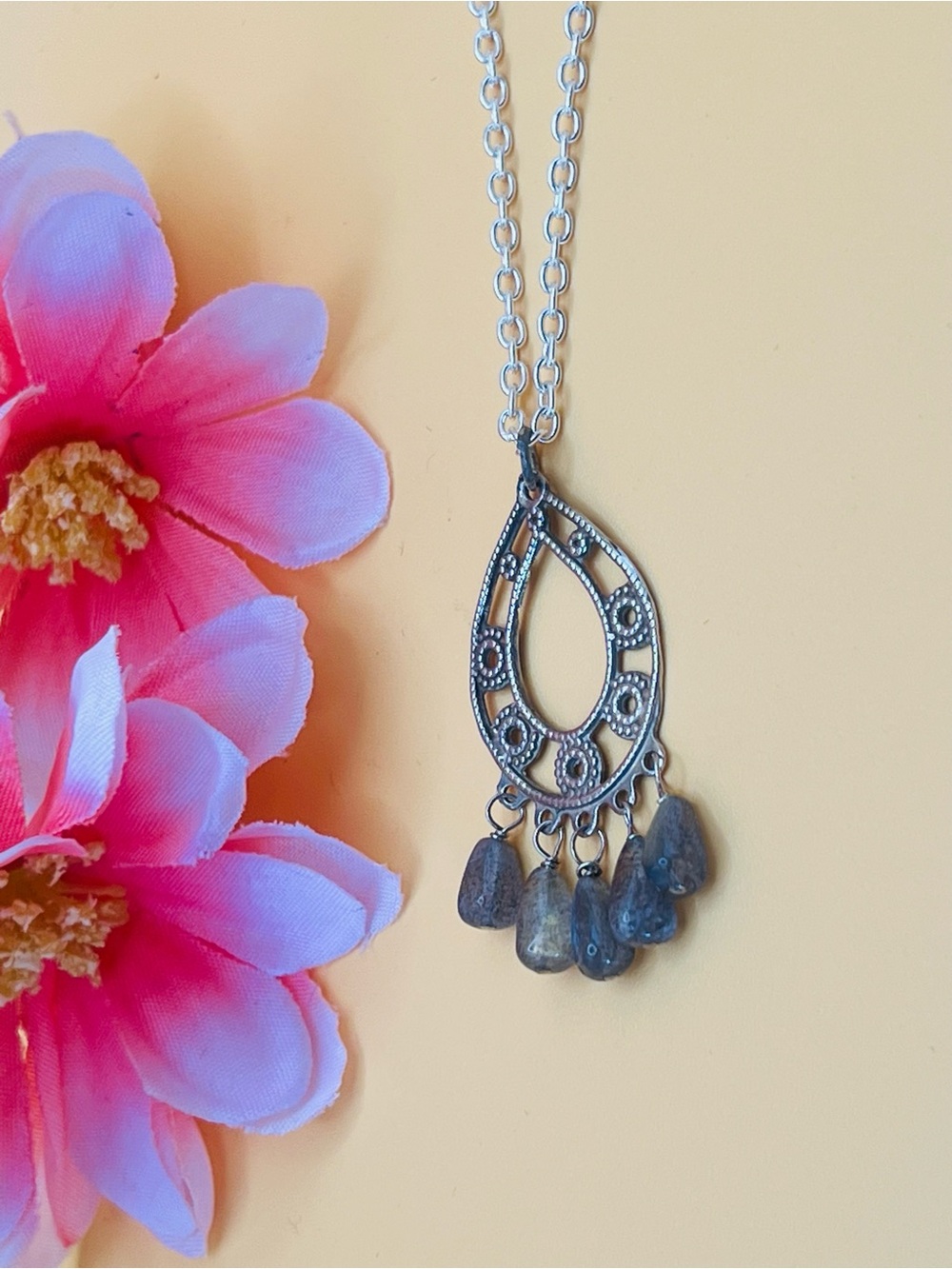 Vintage Silver Teardrop Pendant Necklace with Gray Stone Drops